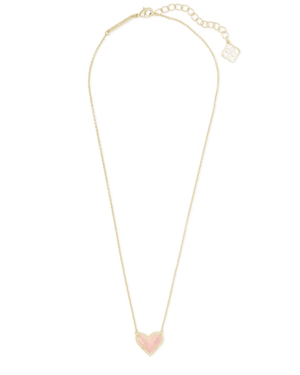 Ari Heart Gold Pendant Necklace in Rose Quartz