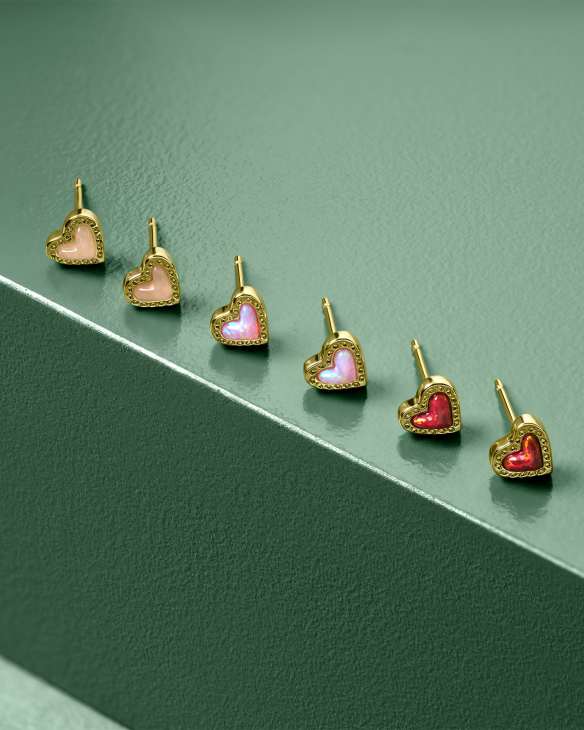 Mini Ari Heart Gold Stud Earrings in Red Kyocera Opal